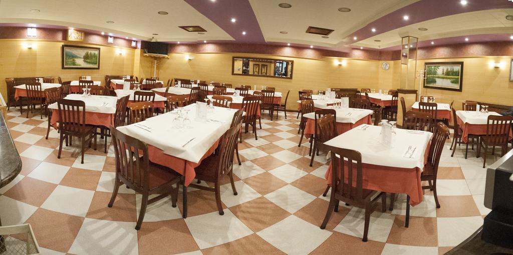 Hostal Restaurante La Trucha Бенавенте Экстерьер фото