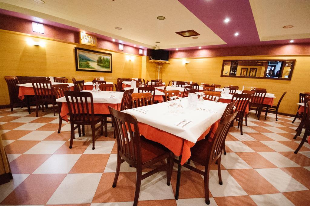 Hostal Restaurante La Trucha Бенавенте Экстерьер фото