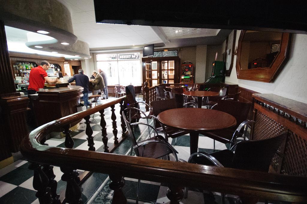Hostal Restaurante La Trucha Бенавенте Экстерьер фото